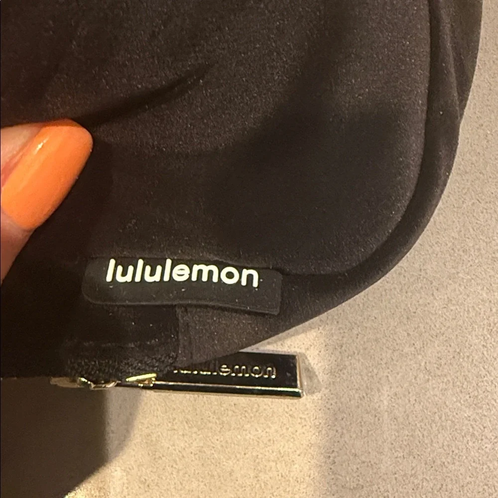 Lululemon Belt Bag - Picture 3 of 7